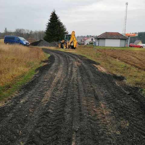 Powiększ obraz: Naprawy dróg gminnych 