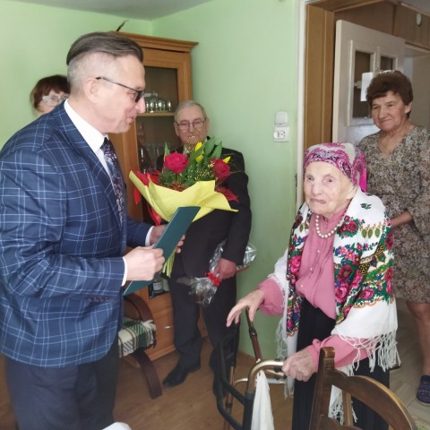 Powiększ obraz: Jubileusz 100-lecia urodzin